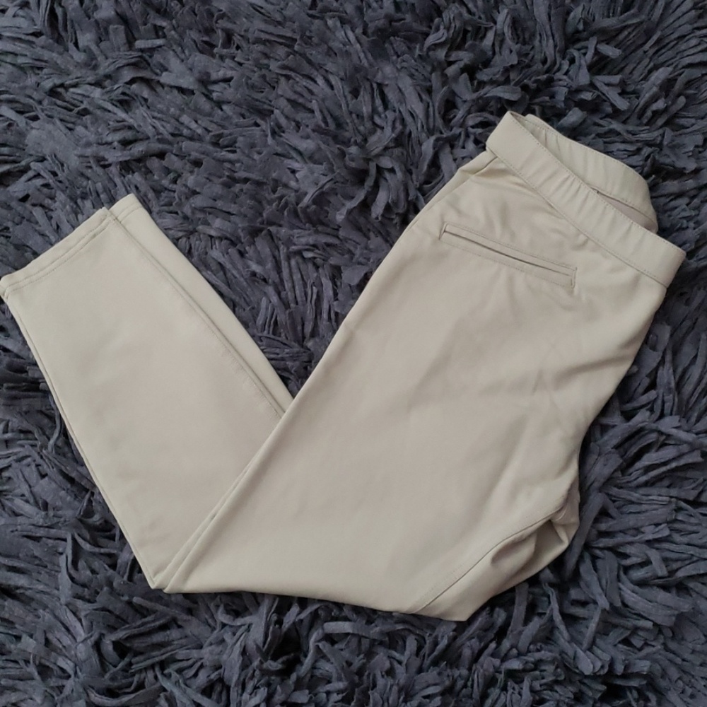 Capri pants